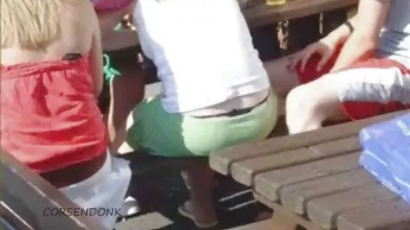 هادئة الروسية يحب الكلب على غرار على رأس مقطع فيديو سكسي تركي الطاولة