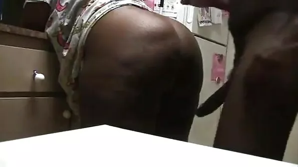 يعني سكس تركي فقط مثلي الجنس يحصل على الجزء السفلي