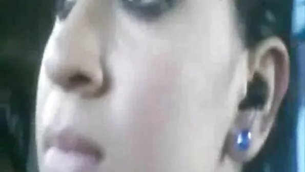 مطيع سبات الطرف: مقارنة الثدي فيلم جنسي تركي