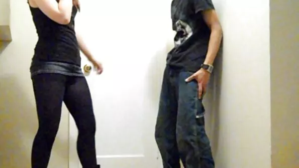 نيرو سوزوكا فيلم سكس تركي رومانسي يلعب مع الديكة أثناء وجوده في السجن