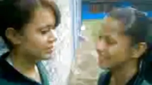 جميلة شقراء الطفل فيديوهات سكس تركية يلعب معها الرطب كس