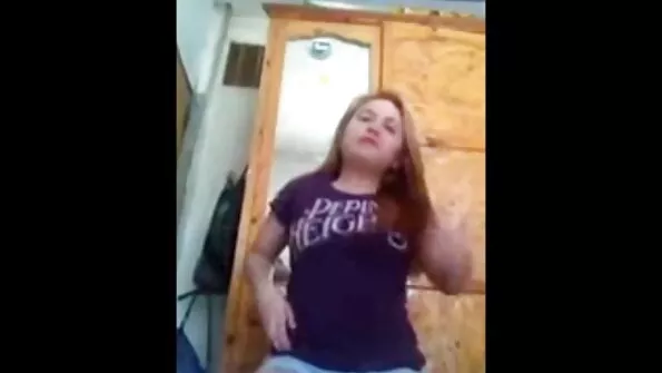 تلقي سكس اجنبي تركي قلادة اللؤلؤ يعيش