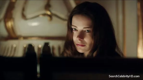 ويني ذا بوه-فتاة فيلم اباحي تركي صغيرة مع حمار ديك دون سرج