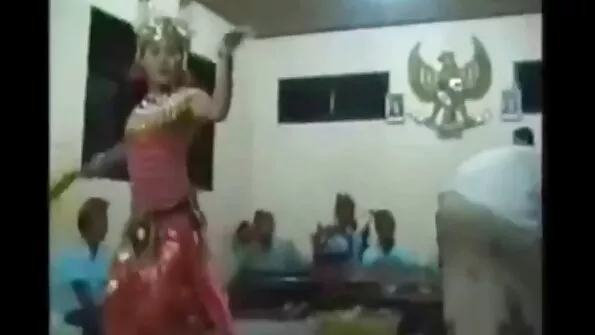 جديد العصير البالغ من العمر 18 عاما فيلم جنسي تركي في سن المراهقة رايلي Momsen أول اللعنة!