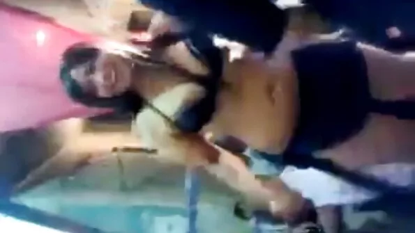 حمام سباحة نظرة خاطفة مسلسلات تركيه سكس